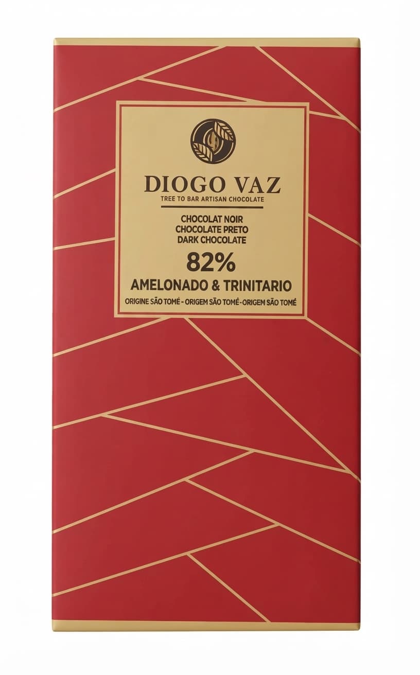 Amelonado & Trinitario 82% 82% dark bar packaging by Diogo Vaz