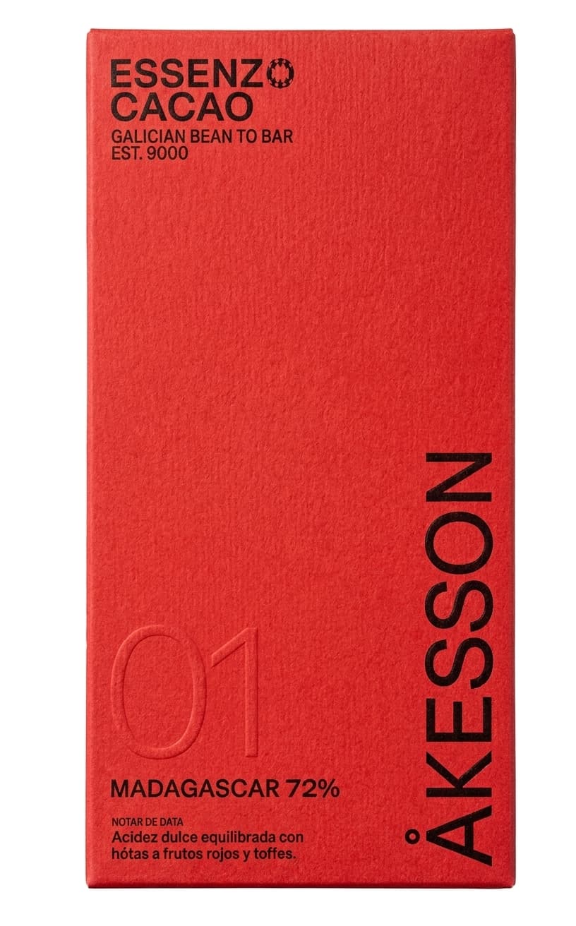 01 Madagascar 72% 72% dark bar packaging by Essenzo Cacao