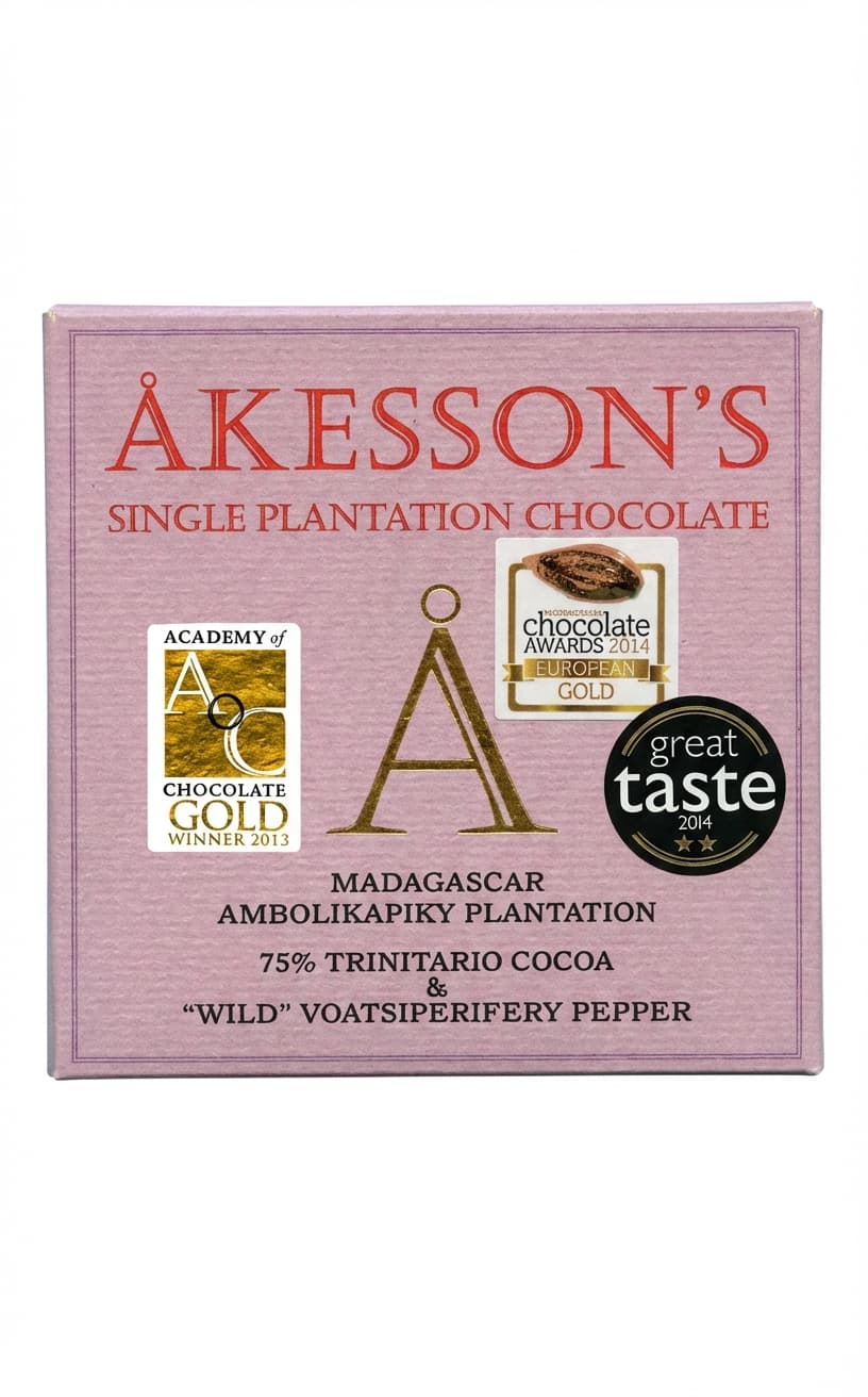 Ambolikapiky Plantation 75% & Wild Voatsiperifery Pepper 75% dark bar packaging by Åkesson's