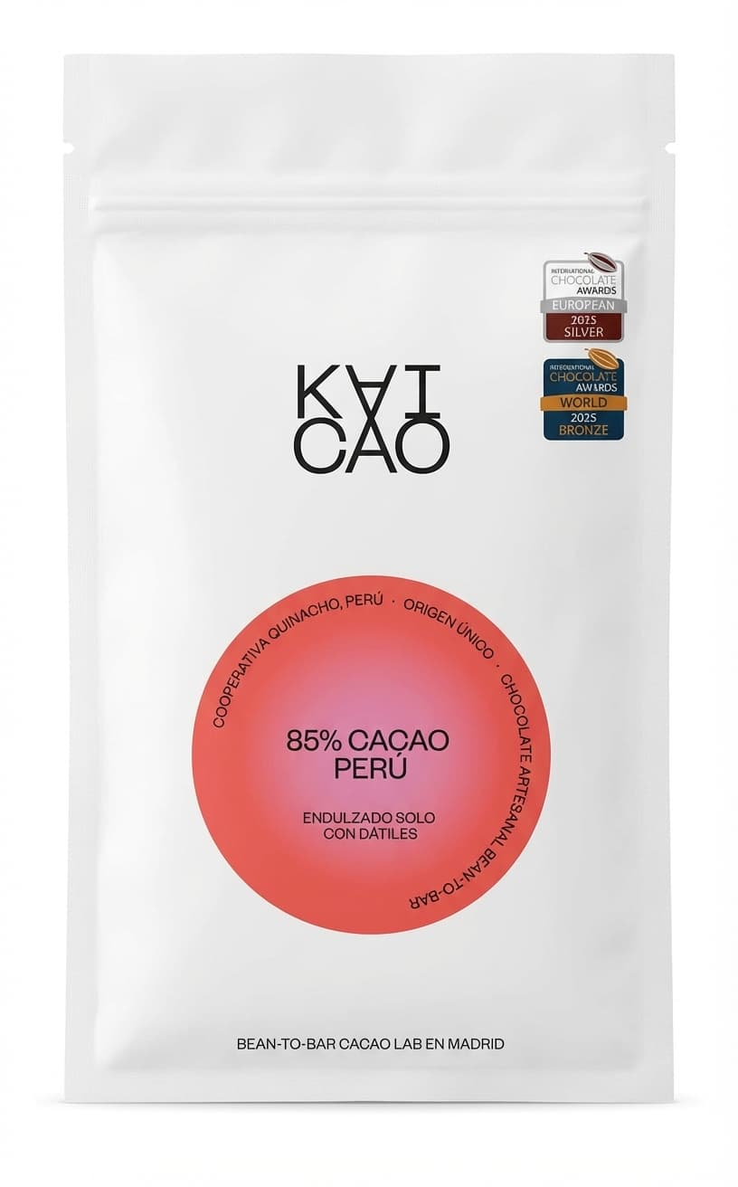 85% Cacao Peru Endulzado Solo Con Datiles 85% dark bar packaging by KAICAO